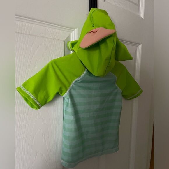 Star Wars Child Rash Guard for Baby – The Mandalorian Size 12-18months - Picture 3 of 7